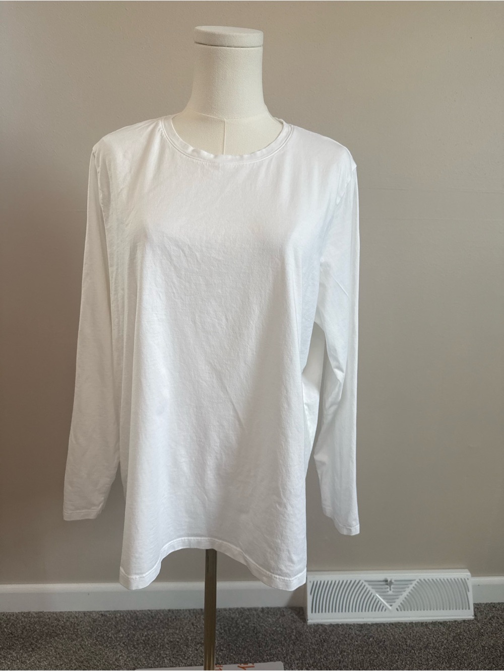 Lands' End Basic White Long-Sleeve Crewneck Tee